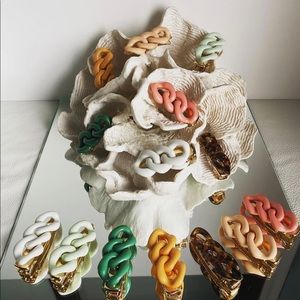 Hair barrette